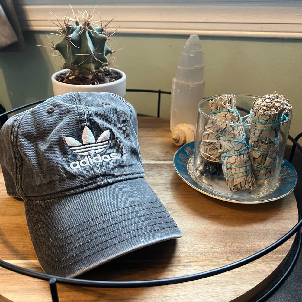 Adidas trefoil baseball cap faded black